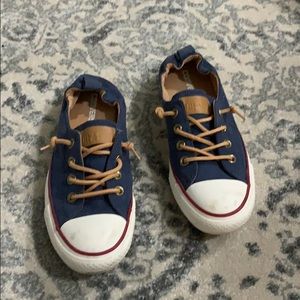 Women’s converse size 8